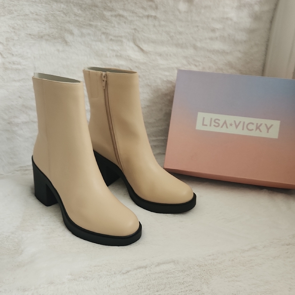 Lisa Vicky Women's Tan Heeled Boots